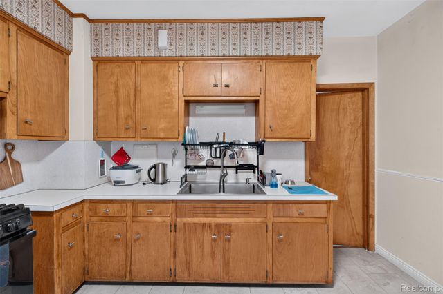 2317 Neibel Street, Hamtramck, MI 48212