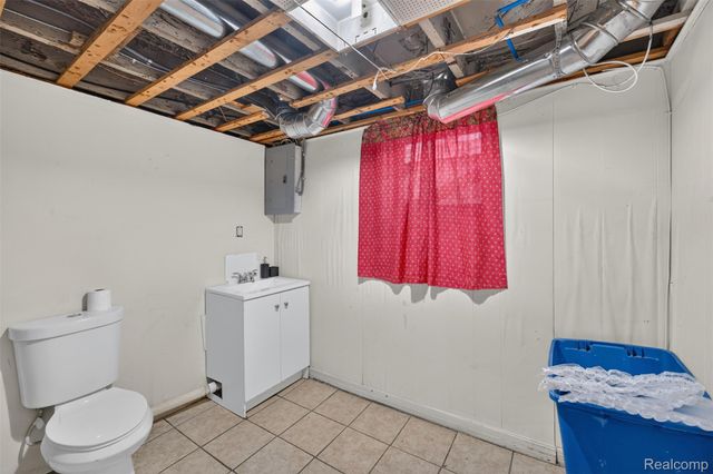 2317 Neibel Street, Hamtramck, MI 48212