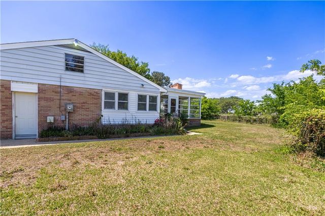 414 Shoreline DR, Hampton, VA 23669