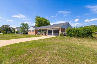 414 Shoreline DR, Hampton, VA 23669