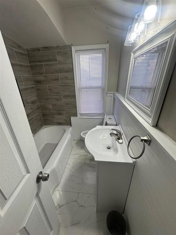 12123 Asbury, Detroit, MI 48227