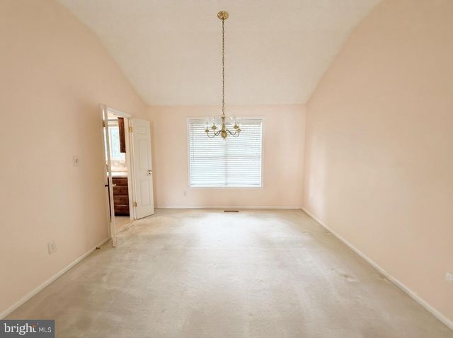 5 HUNTERS CT, Lutherville Timonium, MD 21093