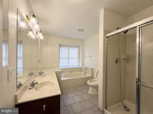 5 HUNTERS CT, Lutherville Timonium, MD 21093