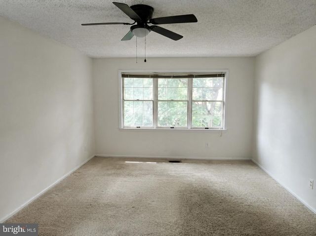 5 HUNTERS CT, Lutherville Timonium, MD 21093