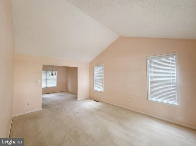 5 HUNTERS CT, Lutherville Timonium, MD 21093