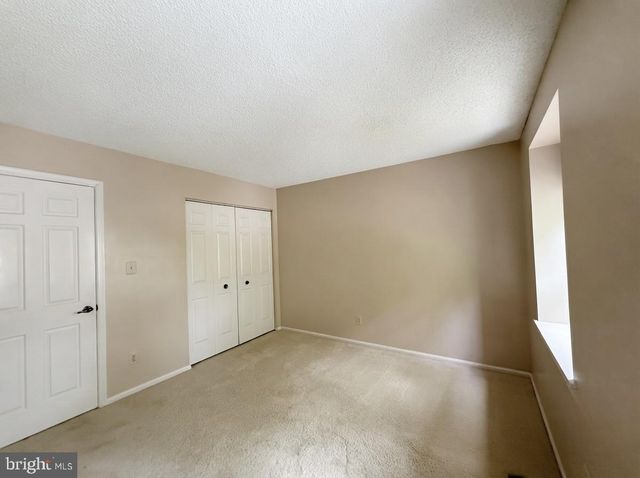 5 HUNTERS CT, Lutherville Timonium, MD 21093
