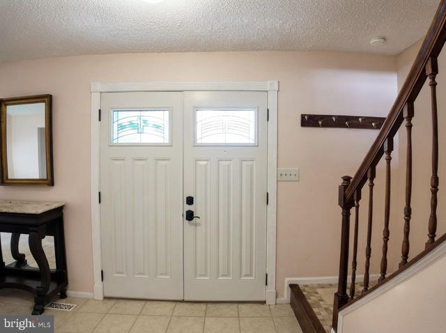 5 HUNTERS CT, Lutherville Timonium, MD 21093