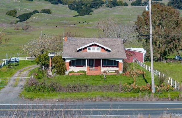 4695 Old Adobe Rd, Petaluma, CA 94954
