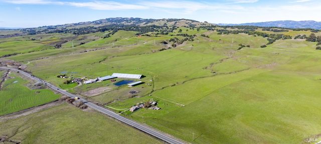 4695 Old Adobe Rd, Petaluma, CA 94954