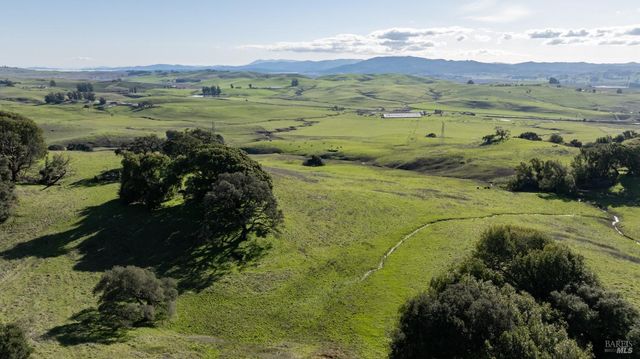 4695 Old Adobe Rd, Petaluma, CA 94954