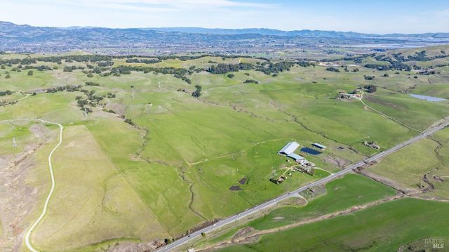 4695 Old Adobe Rd, Petaluma, CA 94954
