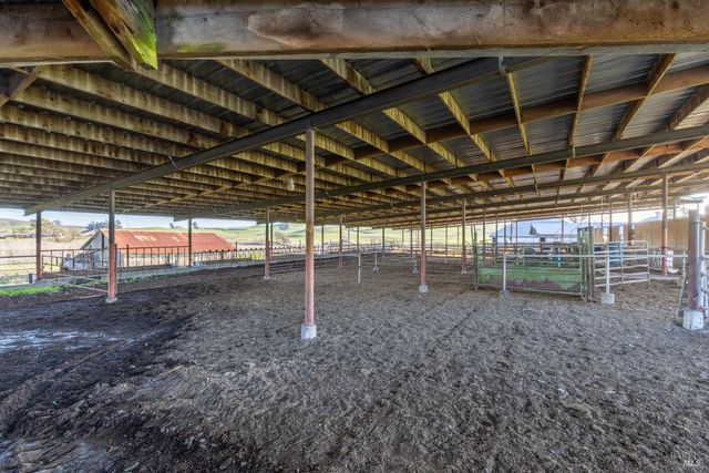 4695 Old Adobe Rd, Petaluma, CA 94954