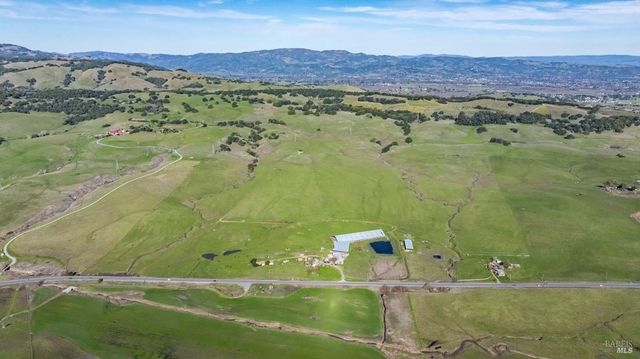 4695 Old Adobe Rd, Petaluma, CA 94954