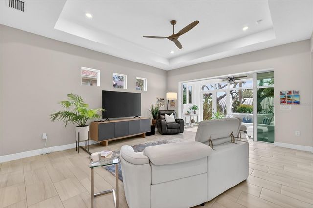 8228 BRIDGEPORT BAY CIRCLE, Mount Dora, FL 32757