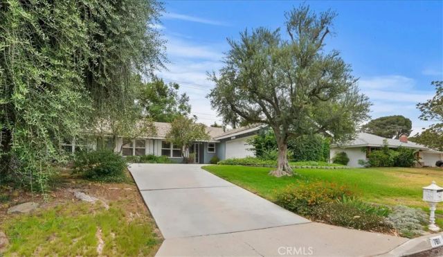 7811 Big Rock Drive, Jurupa Valley, CA 92509