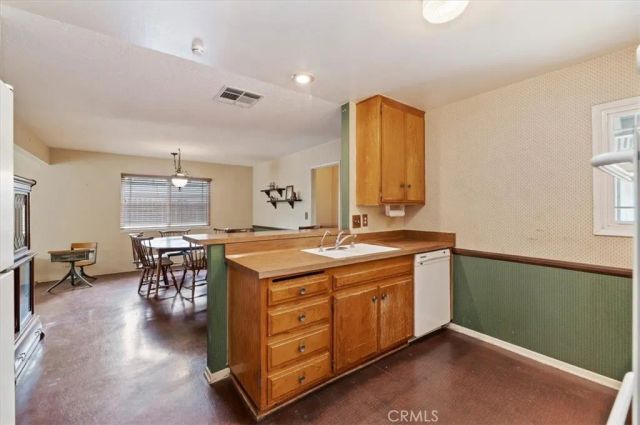 7811 Big Rock Drive, Jurupa Valley, CA 92509