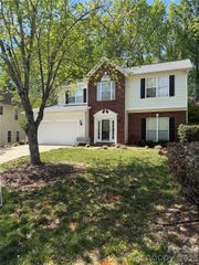 9423 Willow Tree Lane, Charlotte, NC 28277