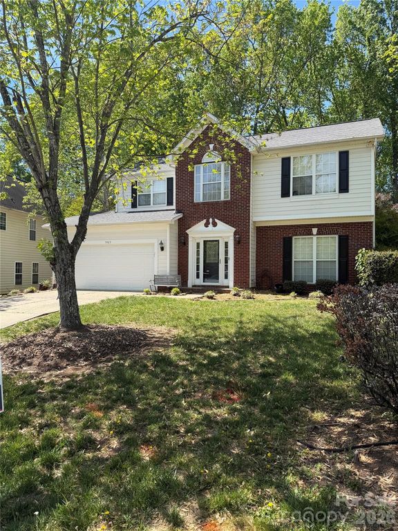 9423 Willow Tree Lane, Charlotte, NC 28277