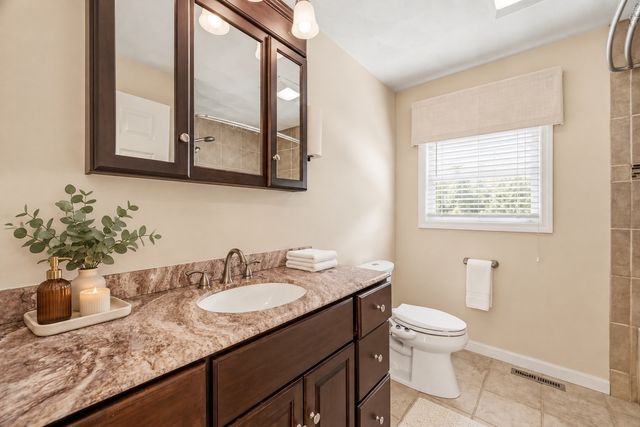 118 Granville Ave 118, Malden, MA 02148