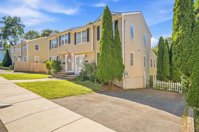 118 Granville Ave 118, Malden, MA 02148