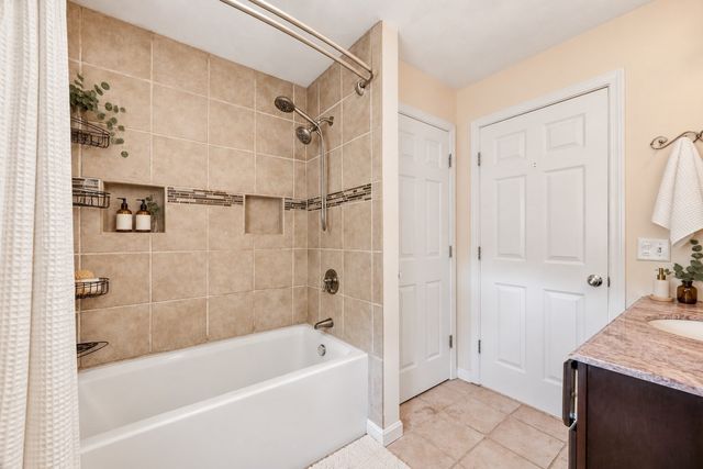 118 Granville Ave 118, Malden, MA 02148