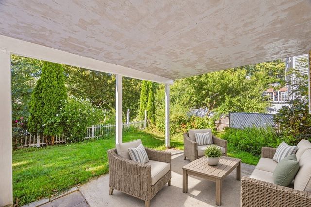 118 Granville Ave 118, Malden, MA 02148