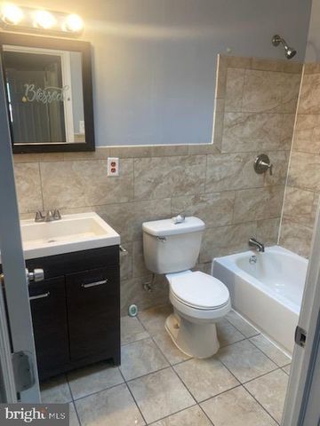 3720 CONSHOHOCKEN AVE, Philadelphia, PA 19131