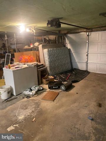 3720 CONSHOHOCKEN AVE, Philadelphia, PA 19131