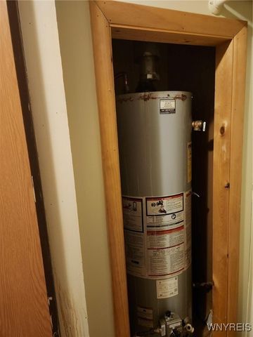 352 Applewood Drive, Lockport Town, NY 14094