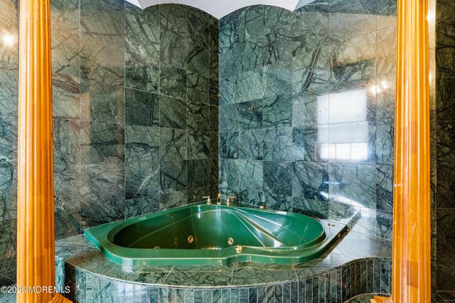 3 S Elberon Square, Long Branch, NJ 07740