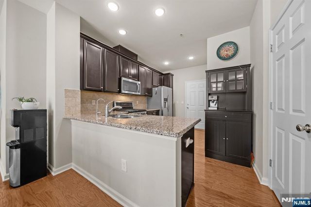 185 Wesmont Drive, Wood Ridge, NJ 07075