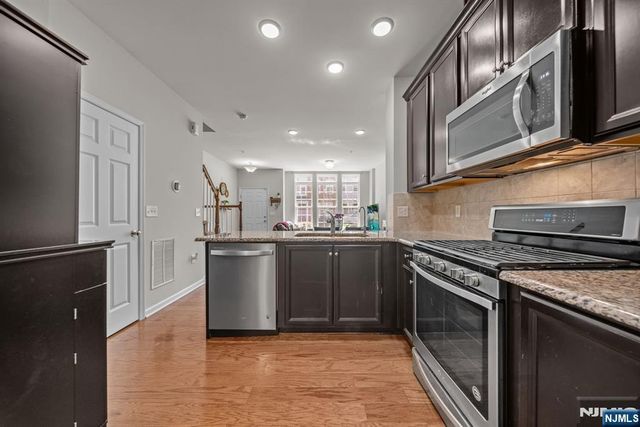 185 Wesmont Drive, Wood Ridge, NJ 07075