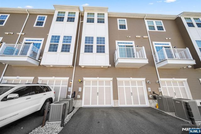 185 Wesmont Drive, Wood Ridge, NJ 07075