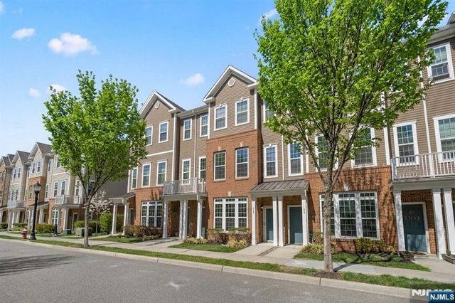 185 Wesmont Drive, Wood Ridge, NJ 07075