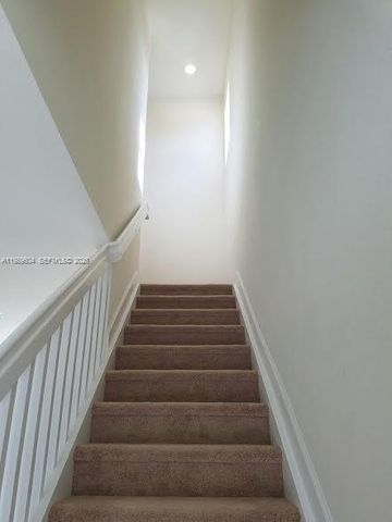 9205 W 33rd Way 9205, Hialeah, FL 33018