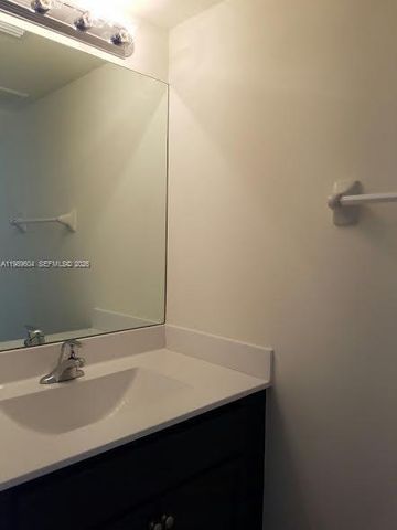 9205 W 33rd Way 9205, Hialeah, FL 33018