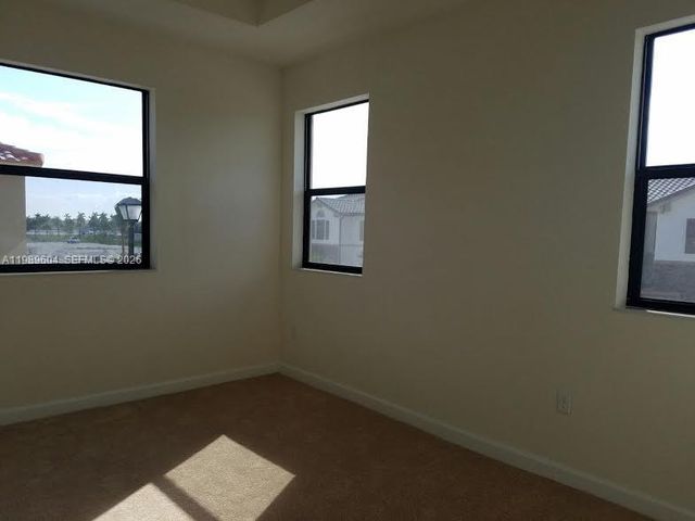 9205 W 33rd Way 9205, Hialeah, FL 33018