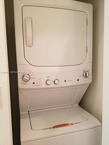 9205 W 33rd Way 9205, Hialeah, FL 33018