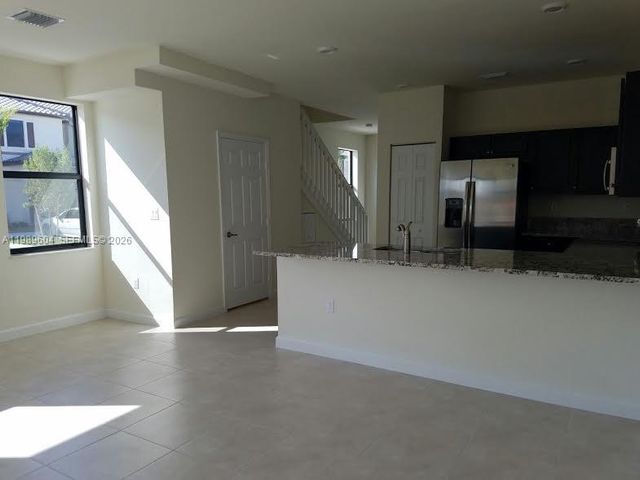 9205 W 33rd Way 9205, Hialeah, FL 33018