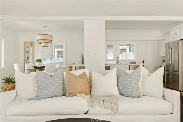 1585 Miramar, Newport Beach, CA 92661