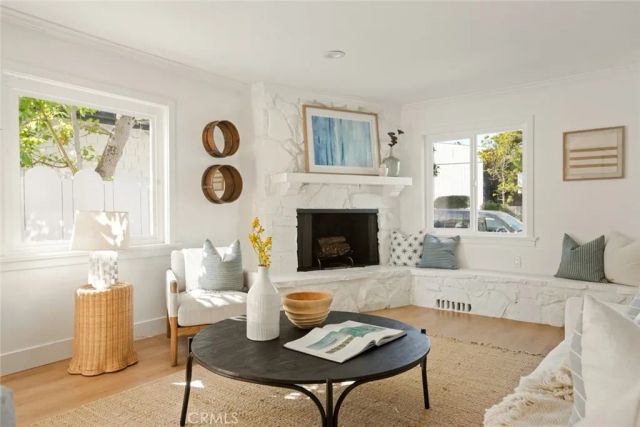 1585 Miramar, Newport Beach, CA 92661