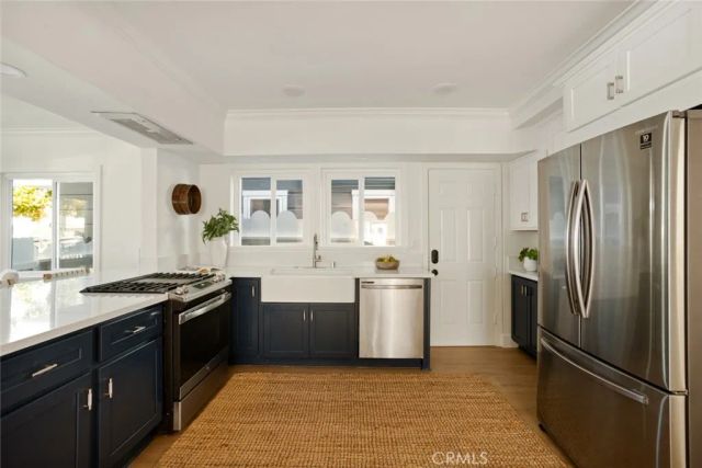 1585 Miramar, Newport Beach, CA 92661