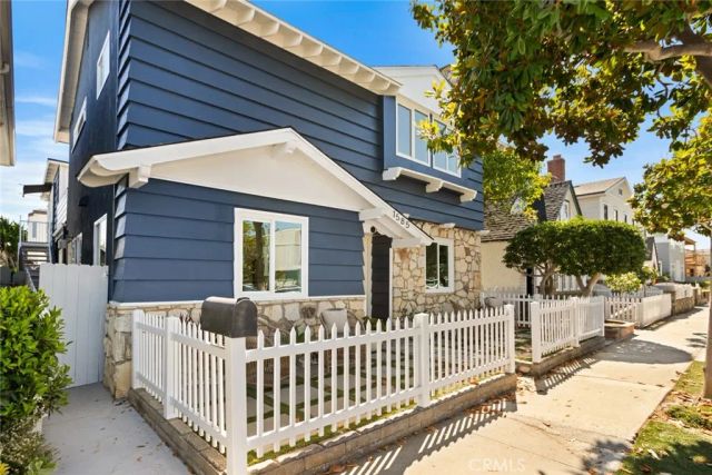 1585 Miramar, Newport Beach, CA 92661