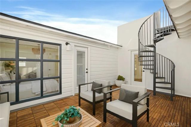 1585 Miramar, Newport Beach, CA 92661