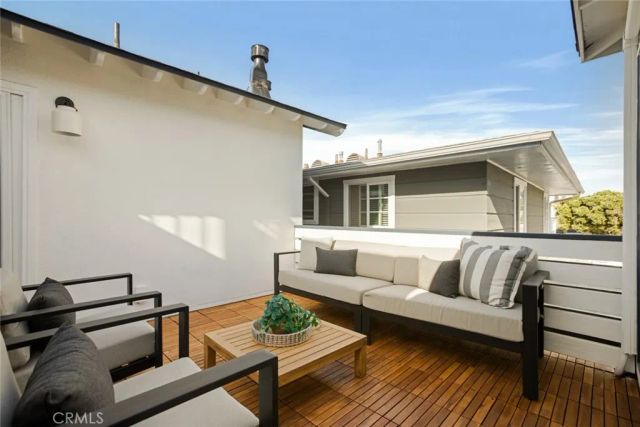 1585 Miramar, Newport Beach, CA 92661