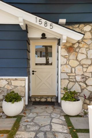 1585 Miramar, Newport Beach, CA 92661