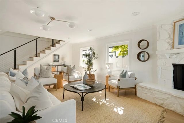 1585 Miramar, Newport Beach, CA 92661