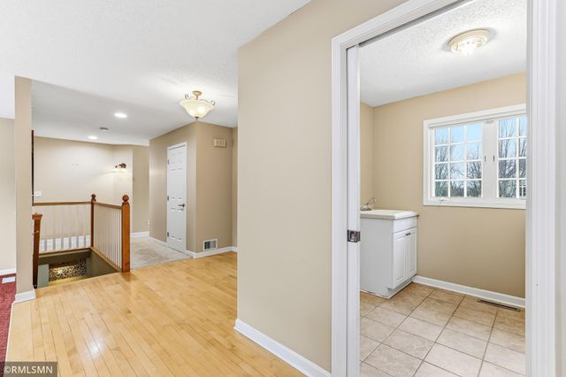 18455 95th Place N, Maple Grove, MN 55311