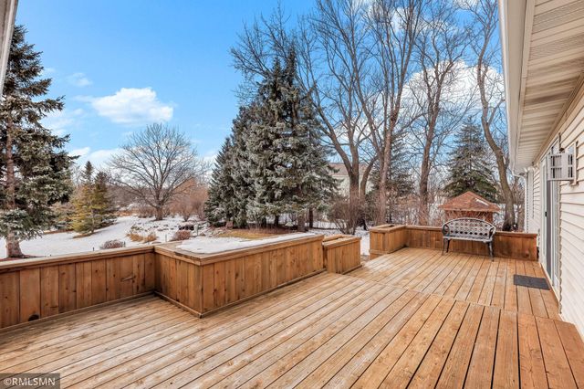 18455 95th Place N, Maple Grove, MN 55311