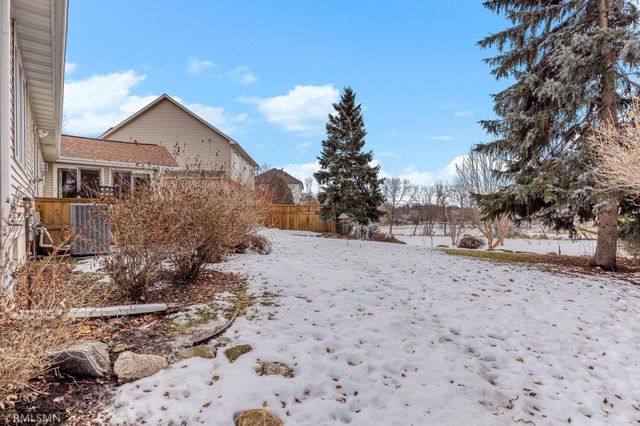 18455 95th Place N, Maple Grove, MN 55311